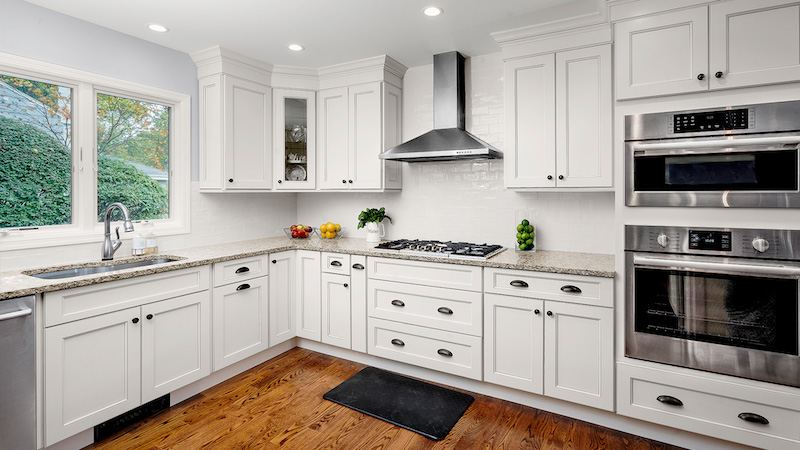 Ken Goodman Construction (Fabuwood Cabinets) - Fusion Blanc Kitchen Icon